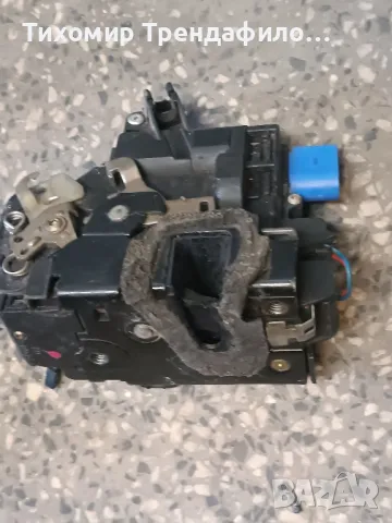 предна лява брава  VW Polo 3B1837015AM , 3B1 837 015AM, снимка 3 - Части - 47787149