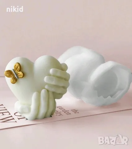 3d 2 Ръце държащи сърце с пеперуда голям силиконов молд форма фондан шоколад гипс свещ смола сапун, снимка 2 - Форми - 48985797