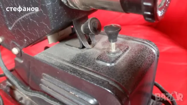 Диапроектор, диа проектор за позиционни филмчета, руски, куфарче, 1950 г, снимка 8 - Колекции - 48940314