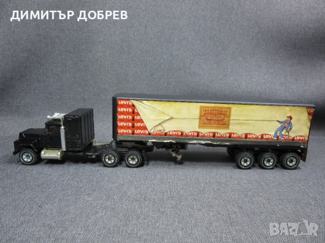 СТАРА РЕТРО МЕТАЛНА КОЛИЧКА КАМИОН MACK С РЕМАРКЕ LEVIS SIKU GERMANY, снимка 2 - Колекции - 54126100