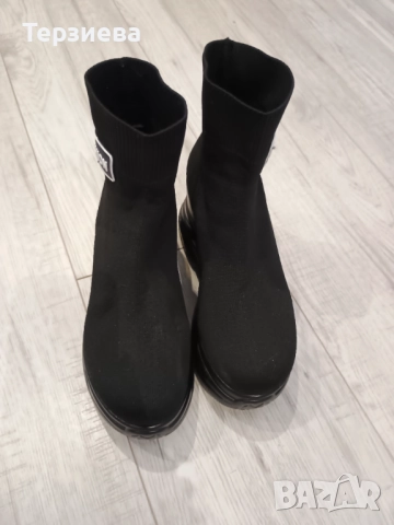 Дамски ежедневни боти на платформа , снимка 5 - Дамски боти - 51968436