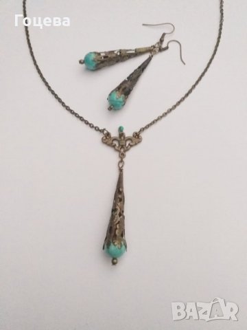 Прекрасен Викториански Тюркоазен комплект обици и колие в бронзов цвят, снимка 4 - Бижутерийни комплекти - 31068464