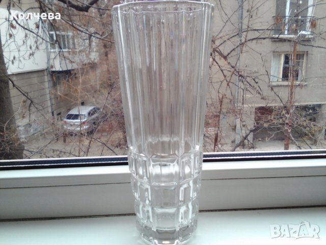 продавам стъклена ваза за 10 лв. , снимка 1 - Вази - 31232701