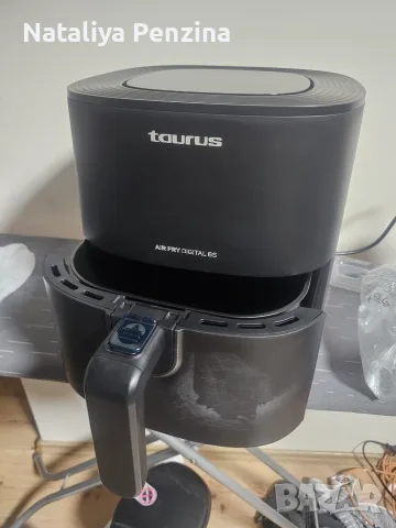 Продавам висококачествен еър фрайър  TAURUS AIR FRY DIGITAL 6S.
Уредът е в