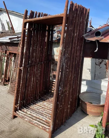 Продавам диагонали и парапети за Италианско фасадно скеле 