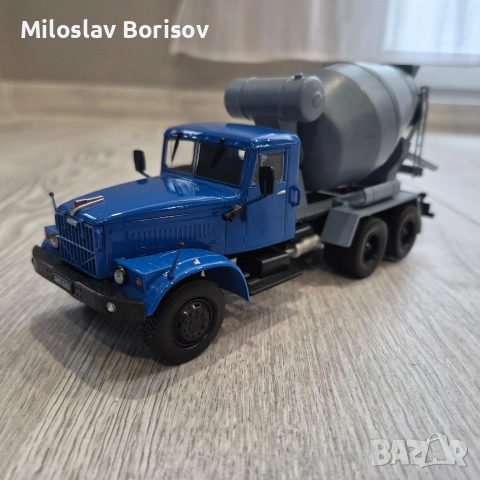 Kraz/Краз 256 бетоновоз 1:43 мащаб, снимка 2 - Колекции - 54089308