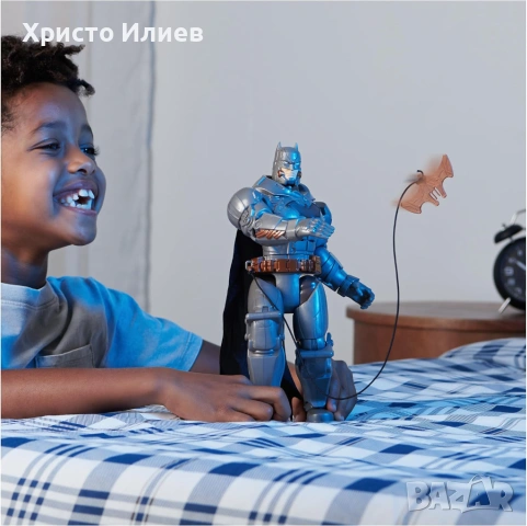 Екшън фигура Spin Master DC Comics Batman Battle Strike със звуци и аксесоари 30 см, снимка 8 - Фигурки - 54025758