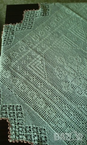 Ръчно плетена покривка за маса. 120/120см., снимка 4 - Покривки за маси - 39881654