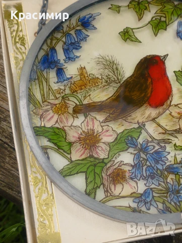 Ръчно рисуван витраж с червеношийка 📐 13,5 см. , снимка 4 - Антикварни и старинни предмети - 50680616