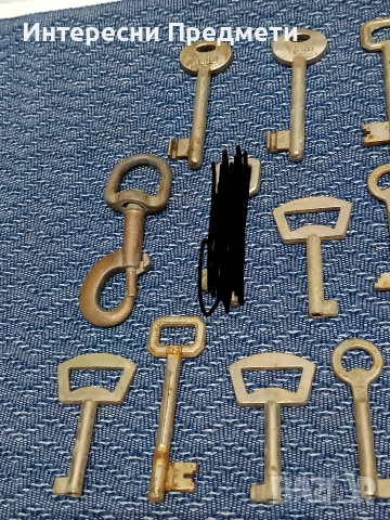 Лот стари ключове, най-различни., снимка 2 - Колекции - 50690253