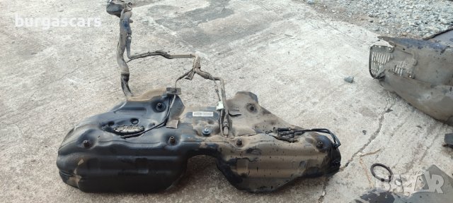 Резервоар Mercedes 211 E220 - 100лв