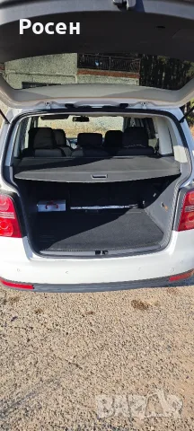 VW Touran 2.0 TDI, снимка 7 - Автомобили и джипове - 56105725