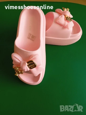 Дамски чехли, снимка 4 - Чехли - 50939835