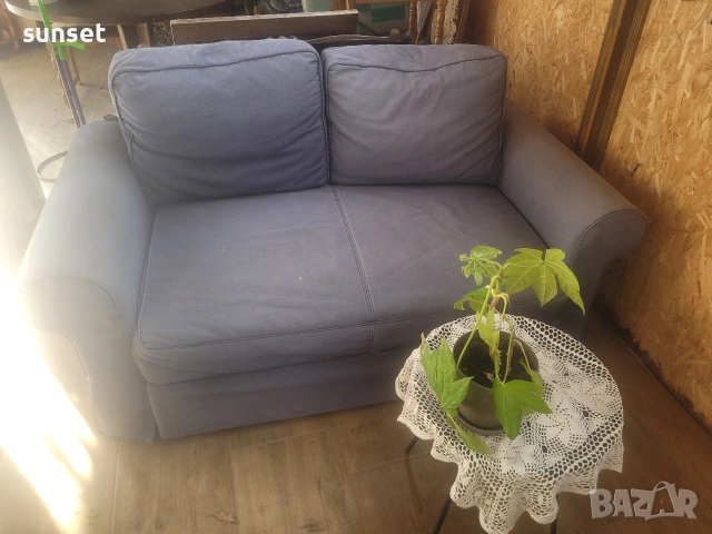 IKEA двуместен разтегателен диван, снимка 8 - Дивани и мека мебел - 53974742