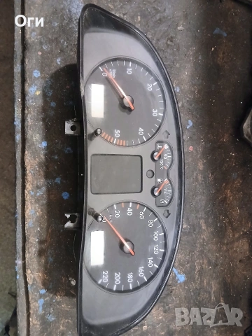 Километражно табло за Фолксваген Пасат В5 3B0 919 881 N