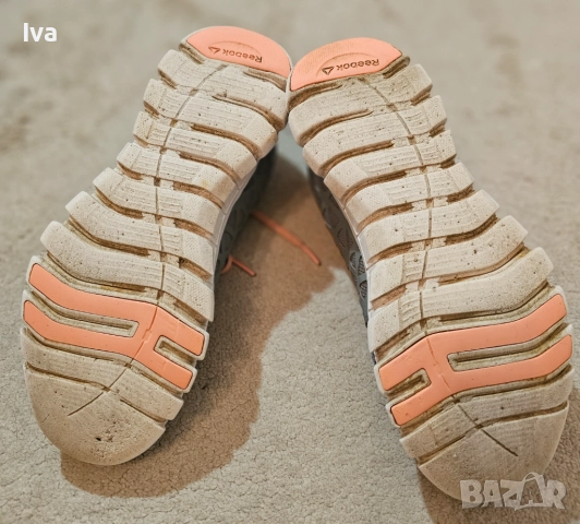 Суперлеки дамски маратонки Reebok, usa 10, uk 7 1/2, eur 41, снимка 4 - Маратонки - 52724126
