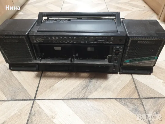 изключително запазен радио касетофон PHILIPS