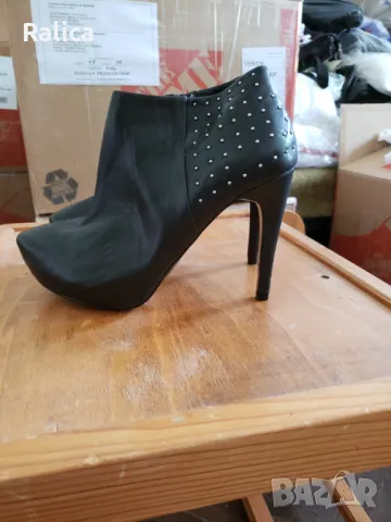 Mango обувки / боти естествена кожа, Нови, снимка 3 - Дамски обувки на ток - 47359437