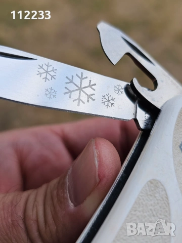 Victorinox Evolution Grip 10 White Winter Magic Limited Edition 2016, снимка 7 - Ножове - 53336091