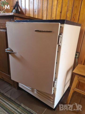 Хладилник „Саратов” - работещ, снимка 4 - Антикварни и старинни предмети - 34272872
