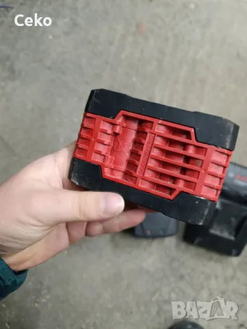 Зарядни за батерии Bosch 18V , снимка 7 - Други инструменти - 47462400