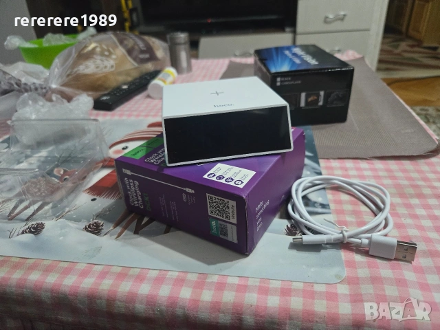 Безжично зарядно-часовник, снимка 2 - Безжични зарядни - 53153712