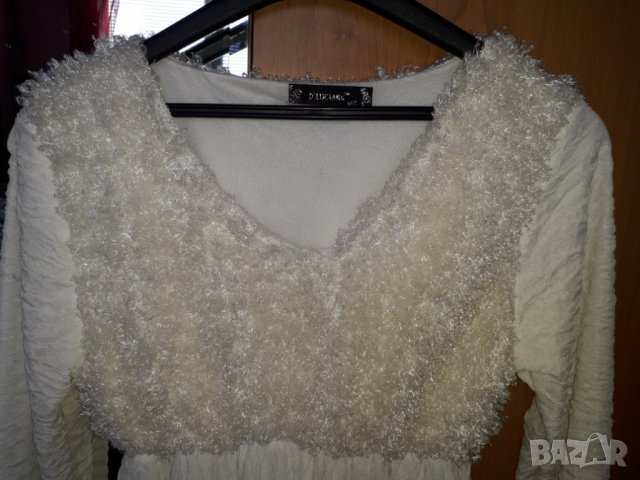Блуза туника бяла с пухкаво деколте размер Л-ХЛ, снимка 3 - Блузи с дълъг ръкав и пуловери - 30293280