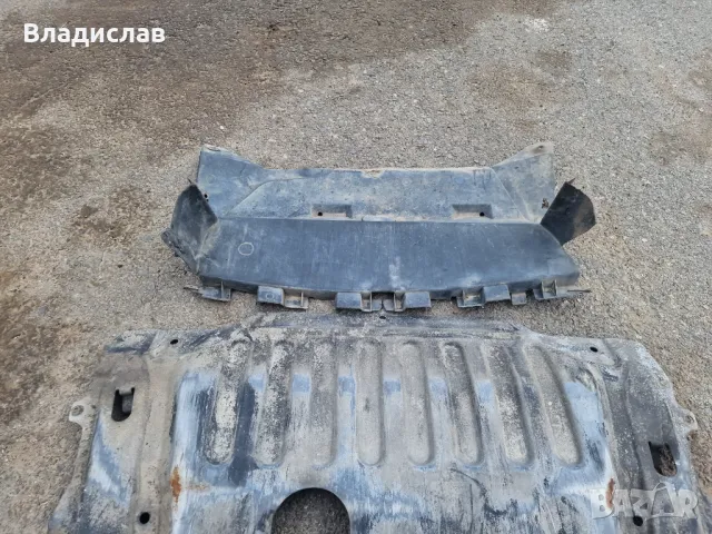 Метална кора под двигателя Renault megan scenic 1.9 dci 102 коня, снимка 3 - Части - 49870561