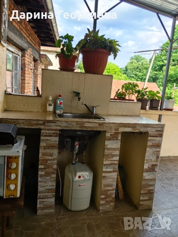 Имот с потенциал - дом + бизнес в град Трявна , снимка 4 - Къщи - 52510515