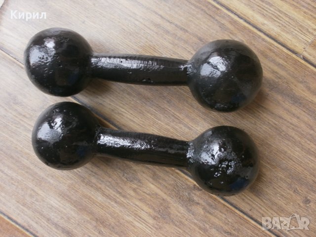 Комплект Реновирани Гири от 80те 2Х4.7кг, снимка 2 - Фитнес уреди - 44406940