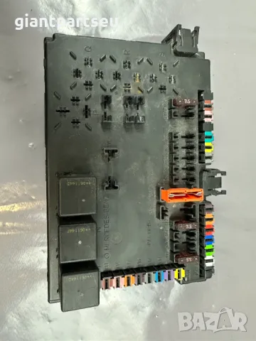 FUSE BOX Бушонна кутия за Мерцедес Mercedes W221 , A2215403050