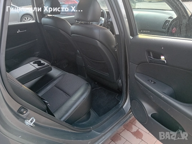 Hyundai i30 1.6i 126kc Климатроник, снимка 16 - Автомобили и джипове - 52725437