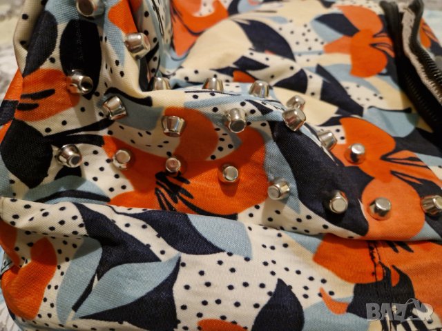 Красива раничка, снимка 7 - Раници - 39620184