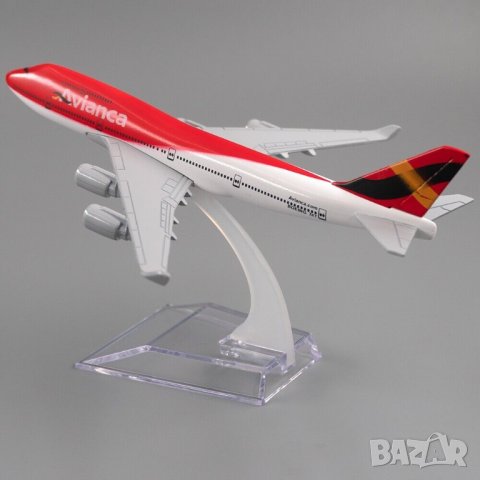 Боинг 747 самолет модел макет Avianca метален B747 пътници полет лайнер презокеански, снимка 5 - Колекции - 42897652