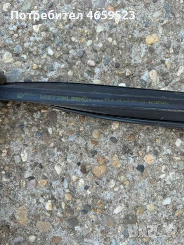 Уплътнения околу стъклта на задна лява врата на Vw Touran 1t0845211 само за 20лв., снимка 3 - Части - 52543916