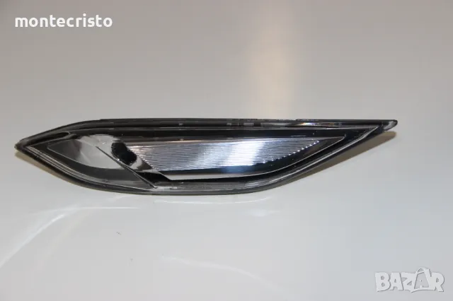 Десен страничен мигач Porsche Cayenne 958 (2010-2015г.) 95863110200, снимка 2 - Части - 50137834