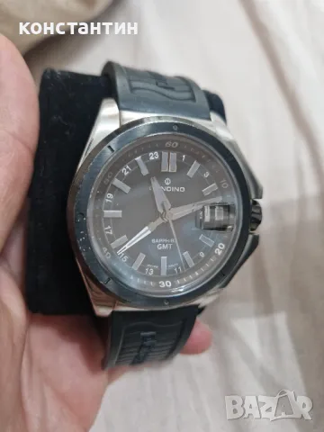 часовник candino швейцарски