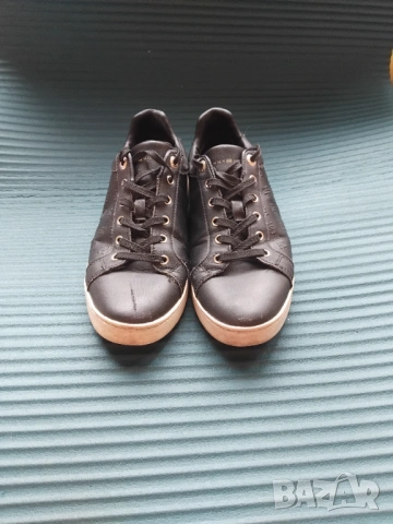 Tommy Hilfiger оригинални спортни обувки, 39 номер, снимка 3 - Маратонки - 53967022