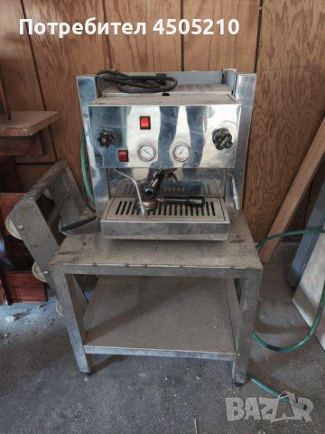 Продавам професионална италианска кафе машина, нова, снимка 2 - Обзавеждане за заведение - 53020189