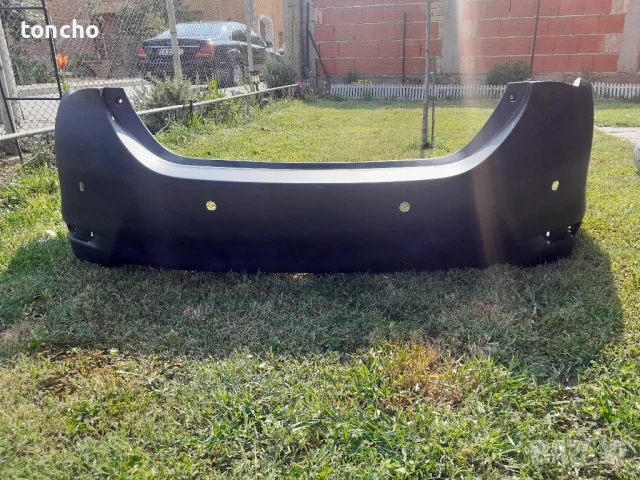 Задна броня за toyota corolla 2014;2015;2016;2017;2018;2019 година с отвори за датчици парктроник