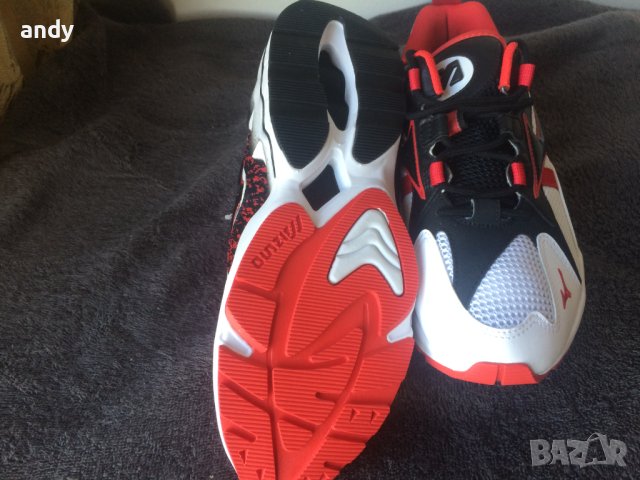 нови маратонки MIZUNO WAVE RIDER 1 44р, снимка 12 - Маратонки - 42780463