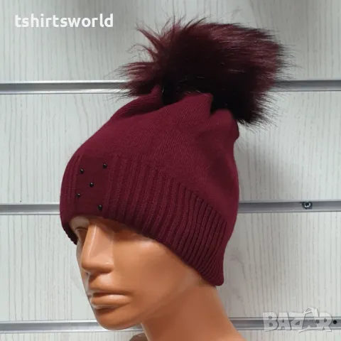 Нова зимна дамска шапка с камъчета с пух/помпон в цвят бордо