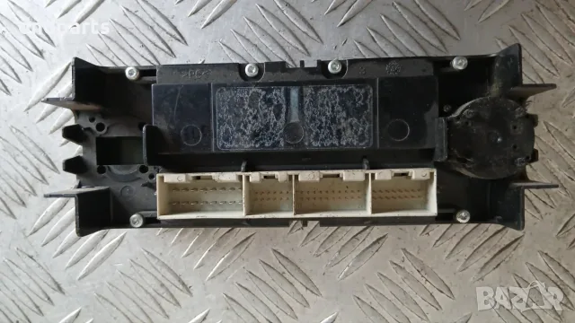 Панел климатроник VW Golf 4 2000 Volkswagen Golf IV (1998-2004), снимка 2 - Части - 56203897