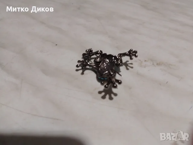Брошка фризьорска гребен и ножица нова и жаба с камъчета, снимка 7 - Фризьорски принадлежности - 56033386