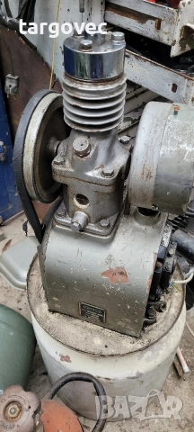 интересен стар компресор 220 волта, снимка 4 - Компресори - 52685593