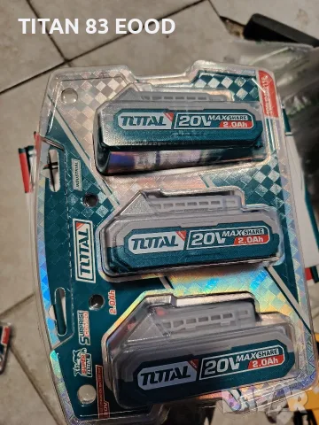 Комплект акумулаторни батерии TOTAL INDUSTRIAL, 20 V, 2 Ah, 3 броя, снимка 2 - Винтоверти - 56009428