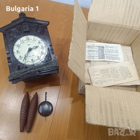 стенен часовник МАЯК с махало кукувичка в кашон, снимка 2 - Антикварни и старинни предмети - 53306610