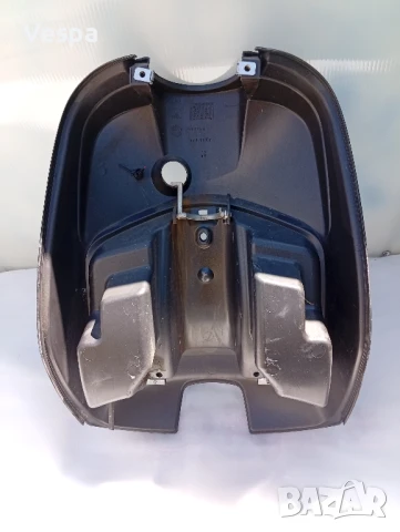 622898 Piaggio Vespa LX50 Вътрешна кора , снимка 2 - Части - 51318042