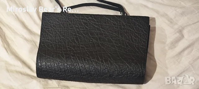 Чисто нова дамска , кожена чанта с две големи отделения и посредата по малко , снимка 3 - Чанти - 49260471