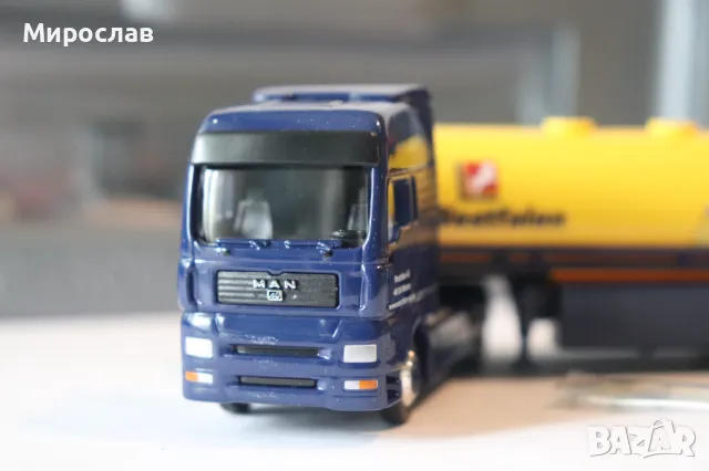 SCHUCO H0 1/87 MAN TGA ВЛЕКАЧ ЦИСТЕРНА КАМИОН МОДЕЛ КОЛИЧКА, снимка 11 - Колекции - 50323687
